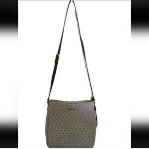 Michael Kors Jet Set Travel Large Logo Messenger Bag Crossbody Vanilla 35F8GTVM7